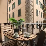 Ponte Vecchio Central Vintage Apartment