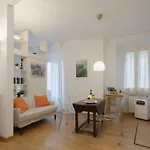 Ponte Vecchio Central Vintage Apartment